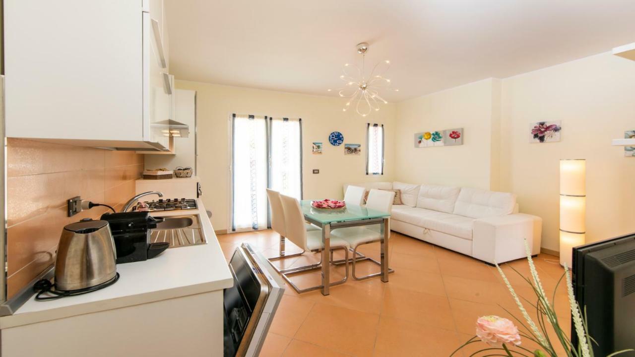Vento Di Greco Apartment ซานบาร์โตโลเมโอ อัล มาเร ภายนอก รูปภาพ